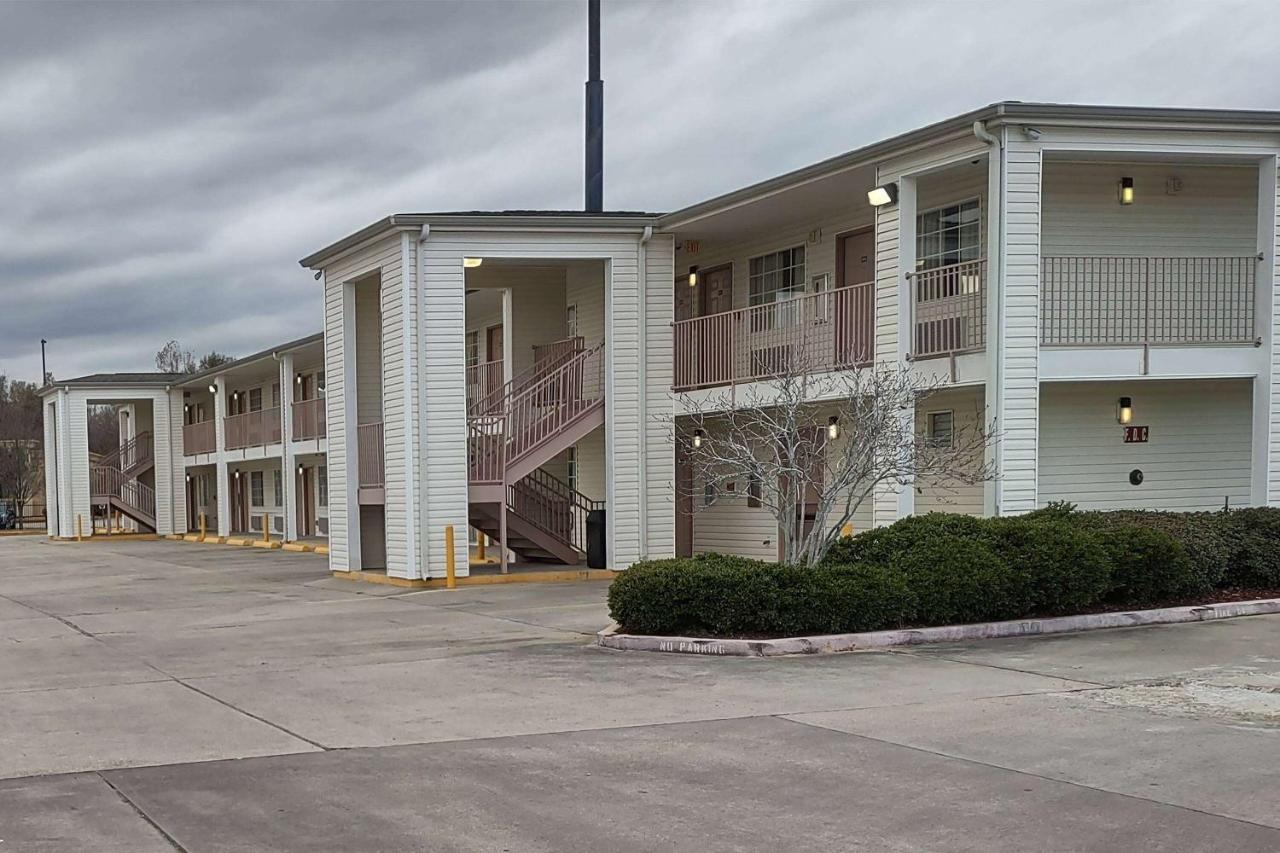 Carom Inn Denham Springs-Batonrouge Exteriör bild