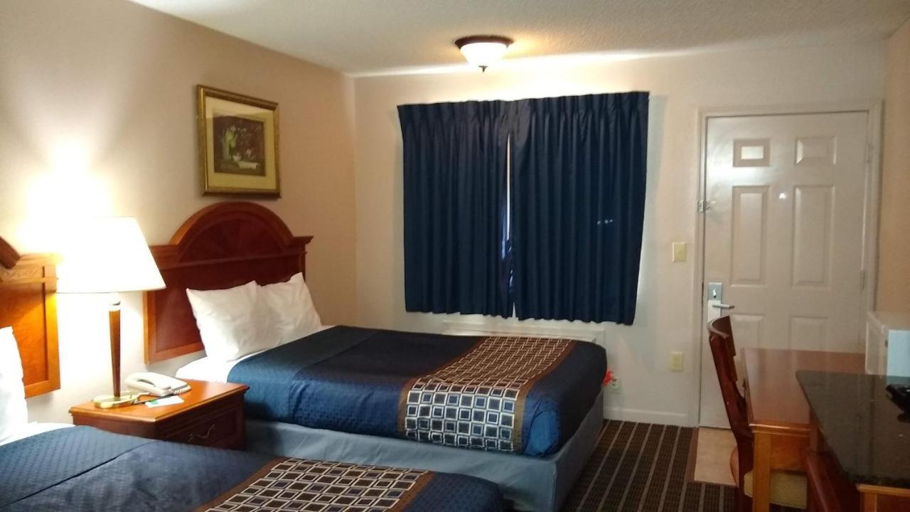 Carom Inn Denham Springs-Batonrouge Exteriör bild